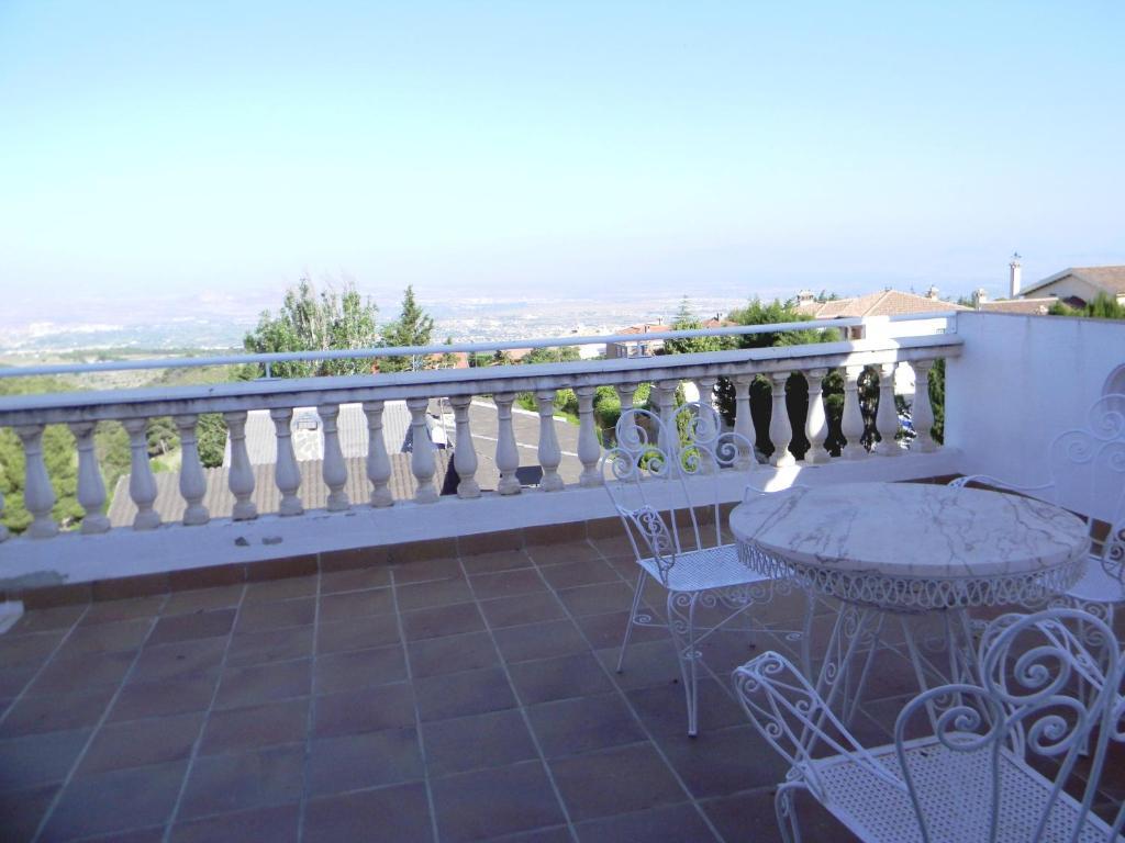 Apartamentos Turísticos Cumbres Verdes La Zubia  Habitación foto