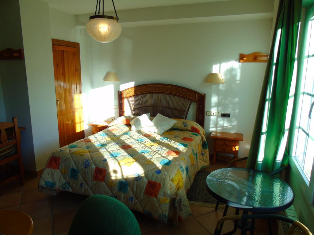 Apartamentos Turísticos Cumbres Verdes La Zubia  Habitación foto