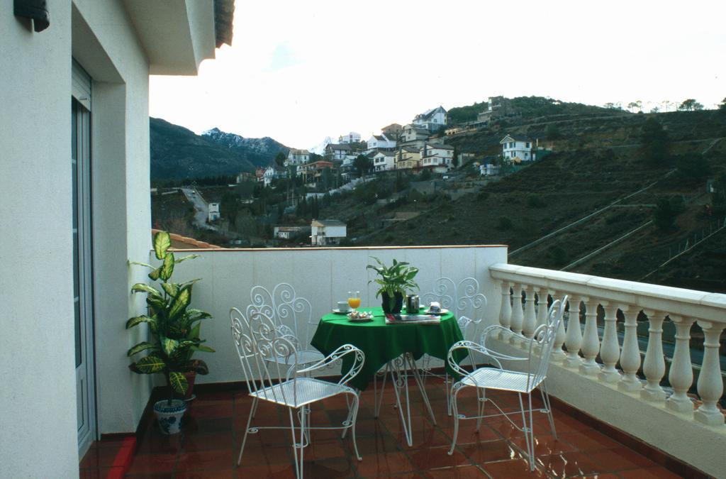 Apartamentos Turísticos Cumbres Verdes La Zubia  Habitación foto